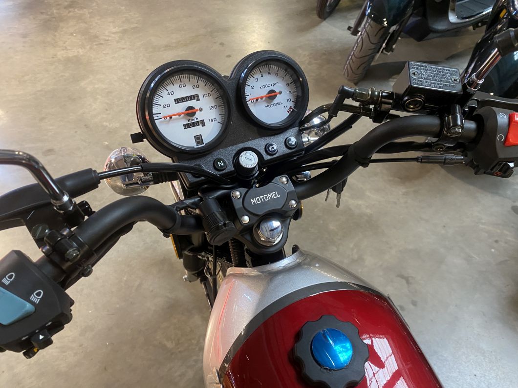 Moto Motomel Victory 150