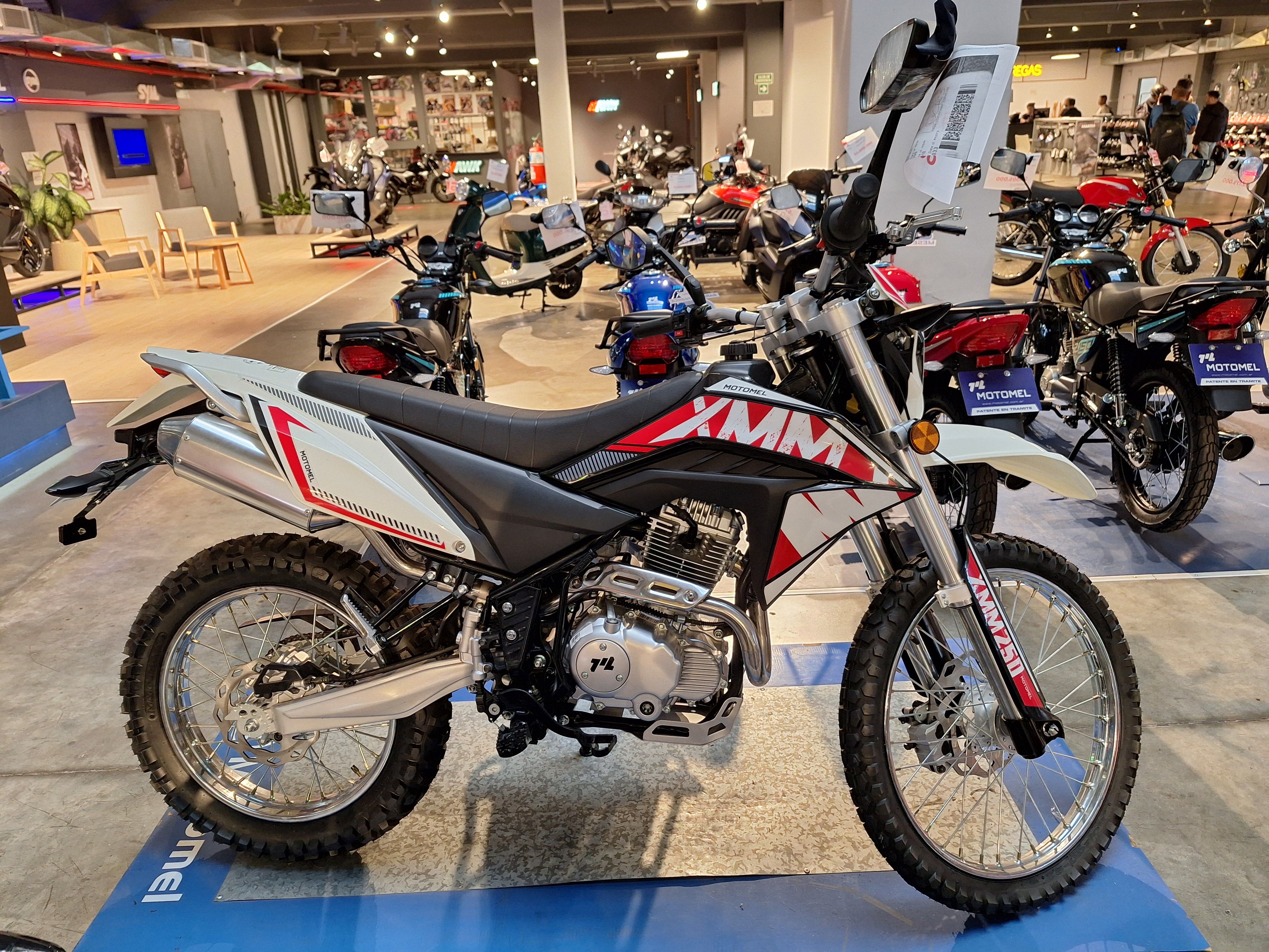 Moto Motomel XMM 250 Enduro Linea 2025