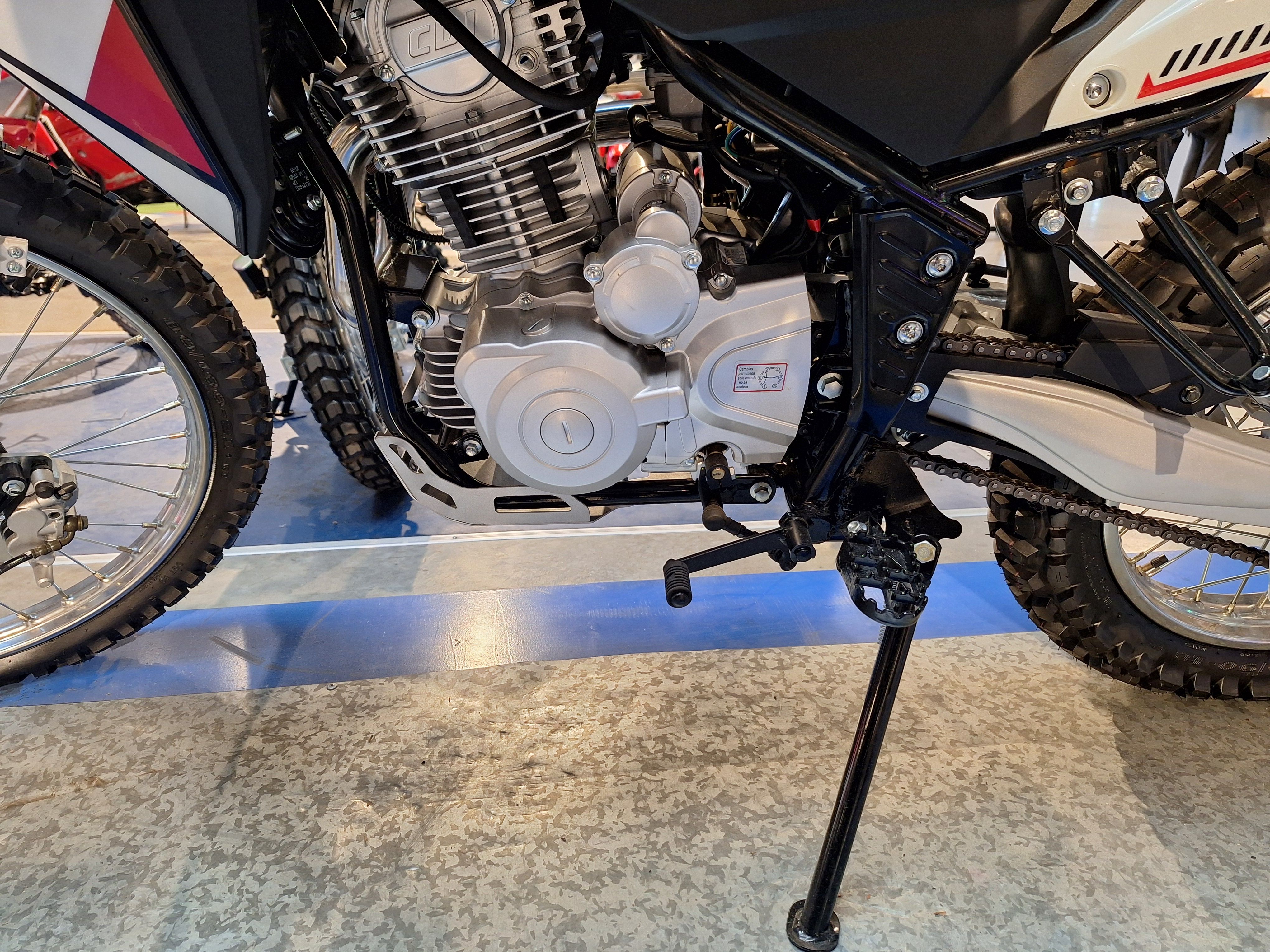 Moto Motomel XMM 250 Enduro Linea 2025
