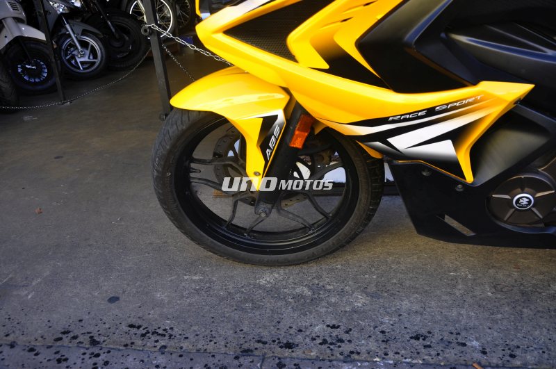 Moto Bajaj Rouser Rs 200 Usada 2017 con 16500km INT 17417