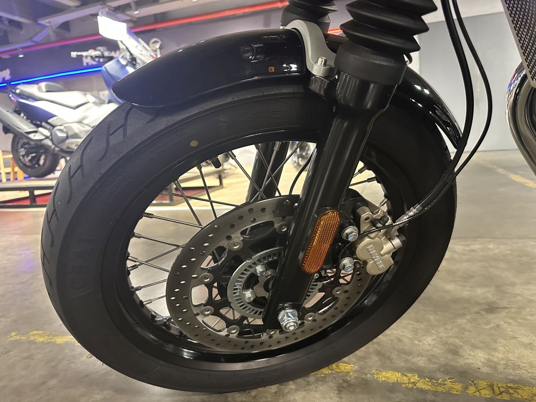 Moto Royal Enfield Continental 650 Gt usado 2022 con 2821 km DT