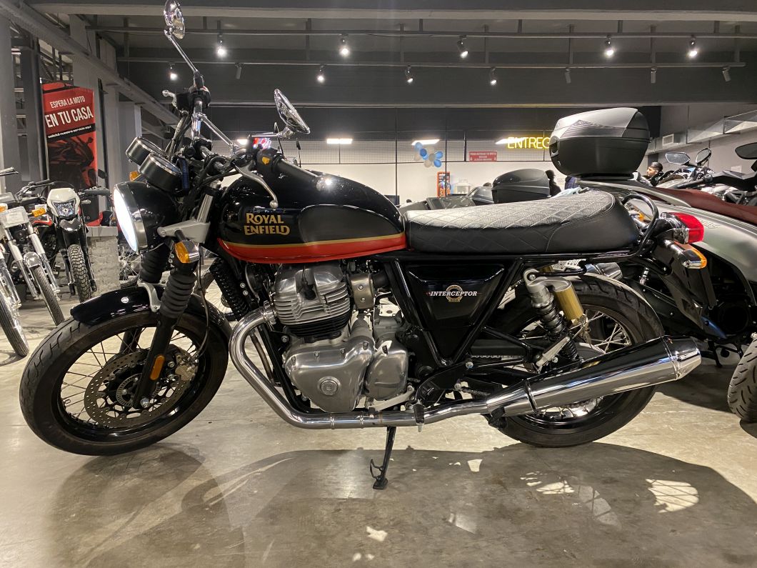 Moto Royal Enfield Interceptor 650 usado 2022 con 10000 km 1M