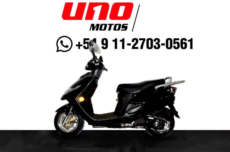 Moto Suzuki AN 125 Scooter Negro