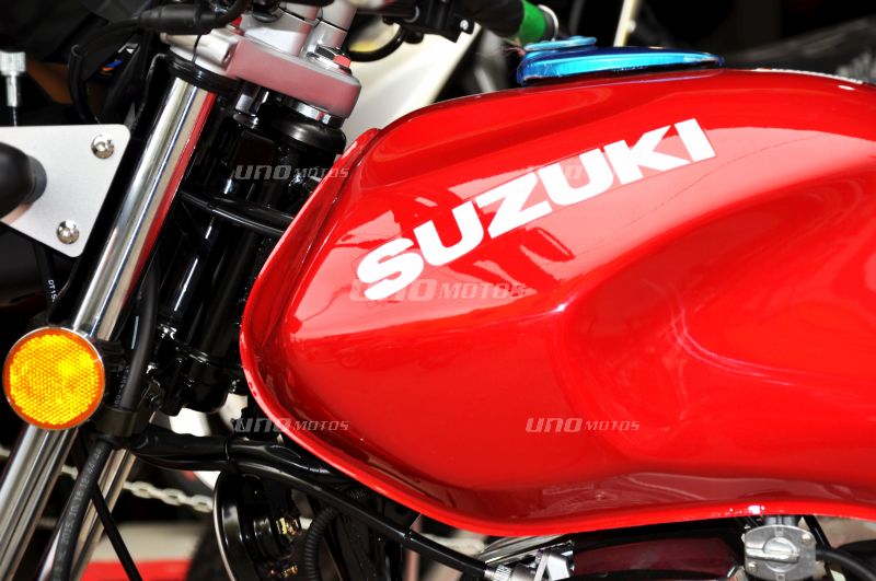 Moto Suzuki EN 125 2A 