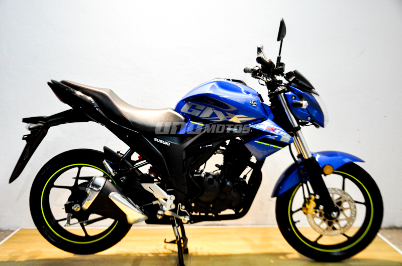 Moto Suzuki Gixxer GSX 150 Negro - Azul