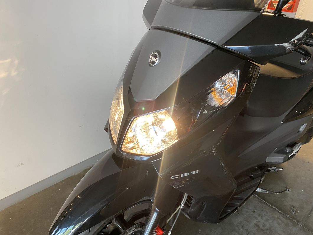 Moto Sym Citycom 300 usado 2021 con 12078 km 1M