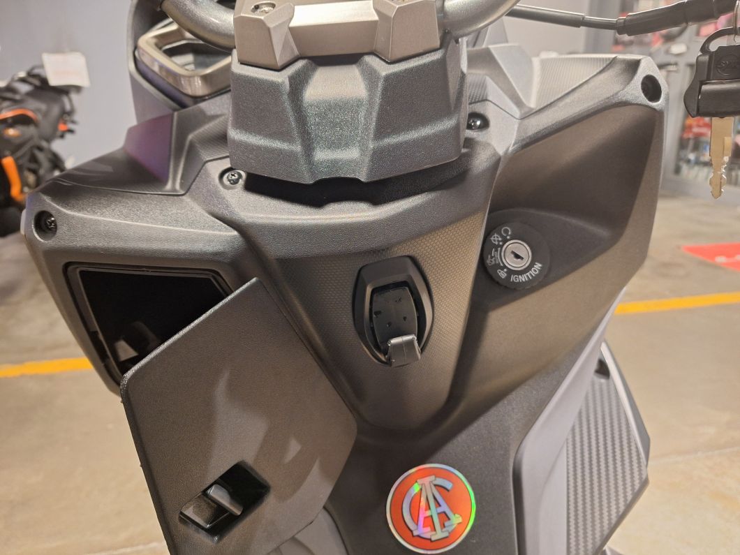 Moto Sym Jet 14 usado 2024 con 670 km int 51827 1M