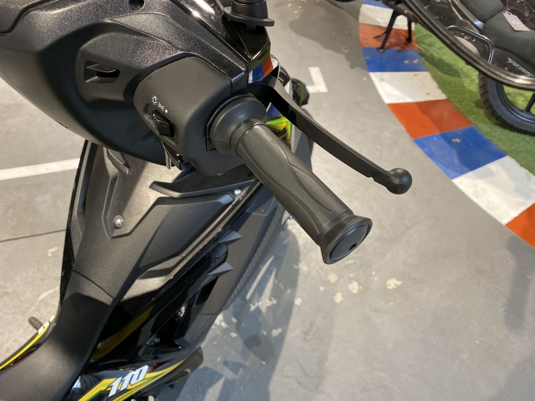 Moto TVS Neo 110 Base