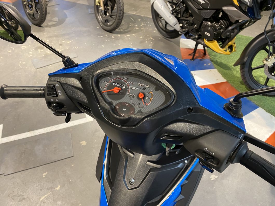 Moto TVS Neo X 110 Full