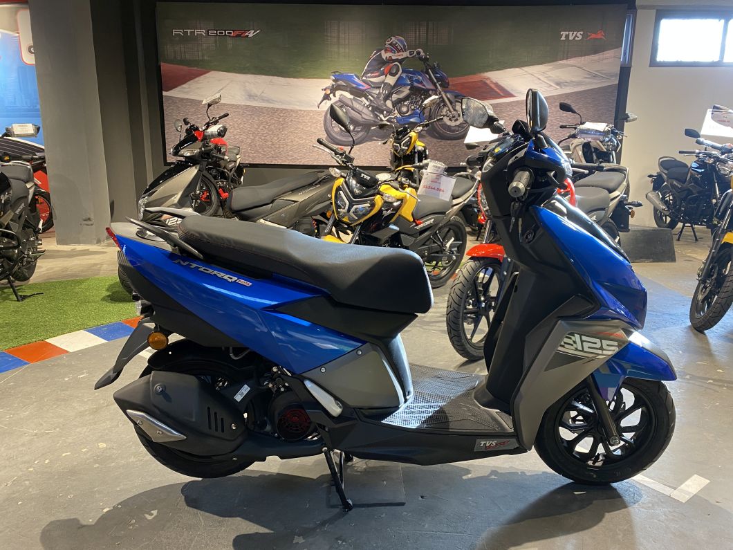 Moto TVS NTORQ 125cc 3V Scooter