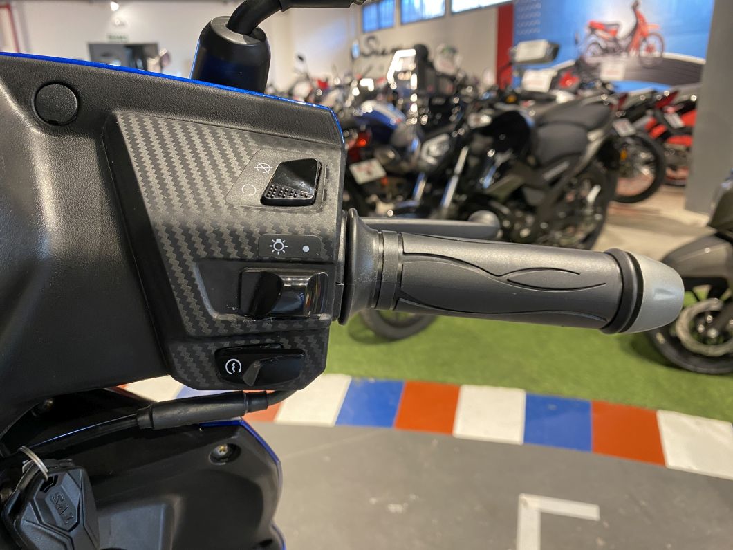 Moto TVS NTORQ 125cc 3V Scooter