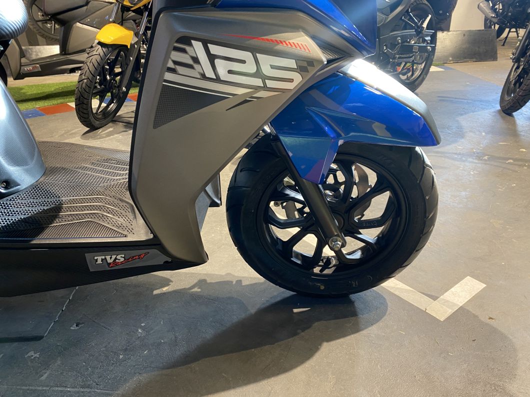 Moto TVS NTORQ 125cc 3V Scooter
