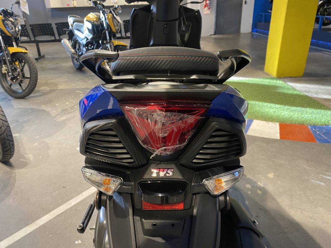 Moto TVS NTORQ 125cc 3V Scooter