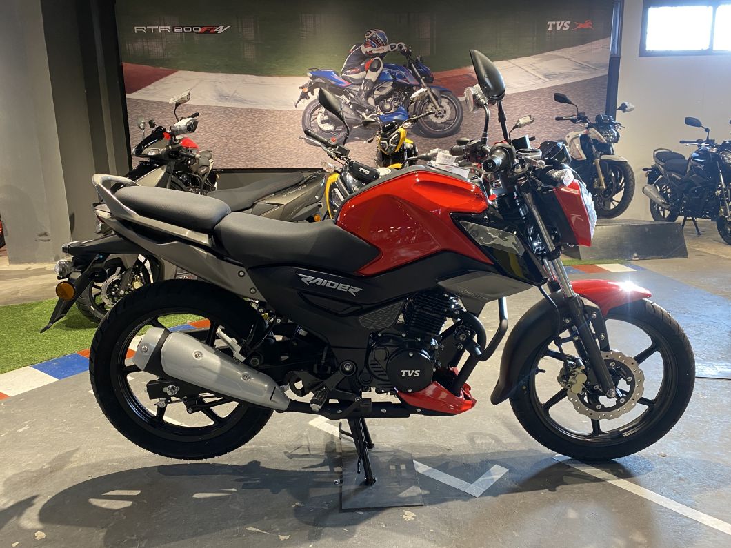 Moto TVS Raider 125