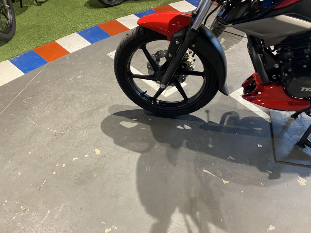 Moto TVS Raider 125