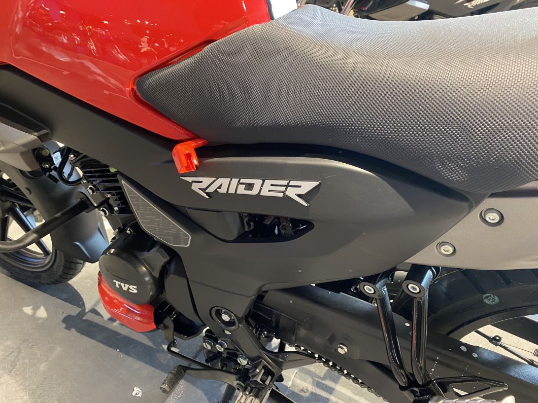 Moto TVS Raider 125