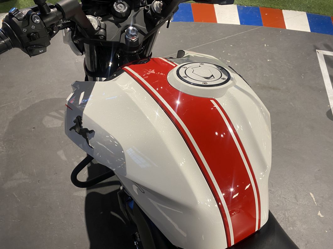 Moto TVS Rtr 200 carburada Abs 2025