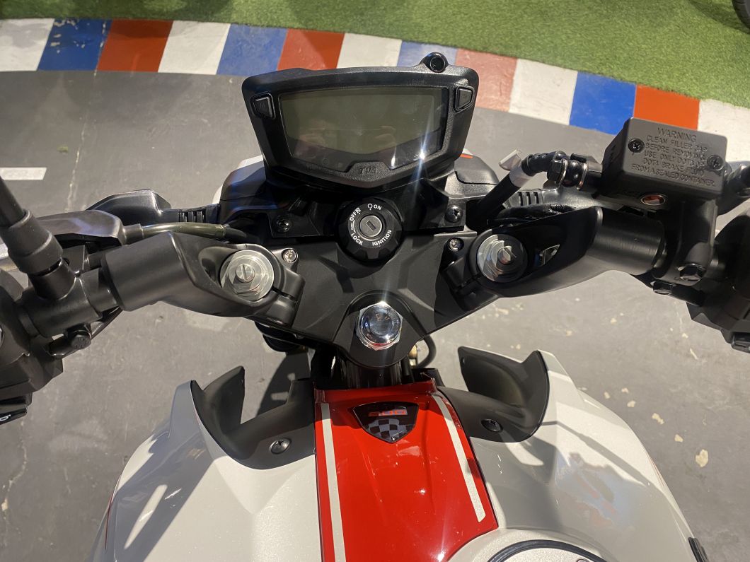 Moto TVS Rtr 200 carburada Abs 2025