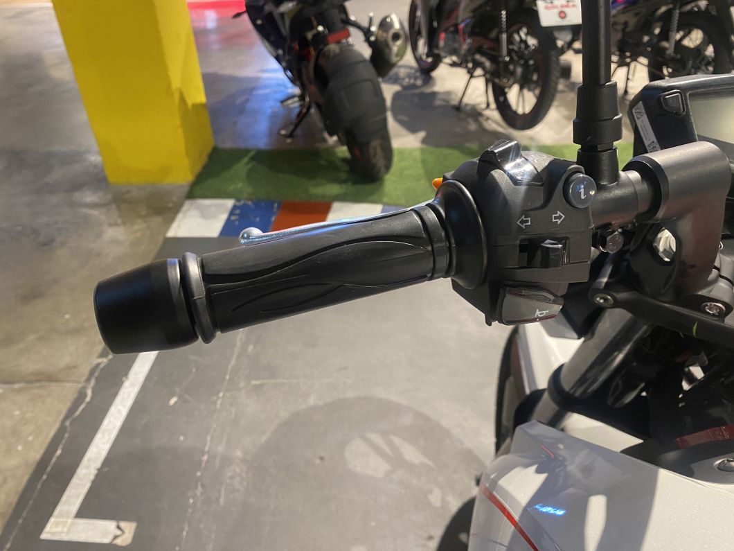Moto TVS Rtr 200 carburada Abs 2025