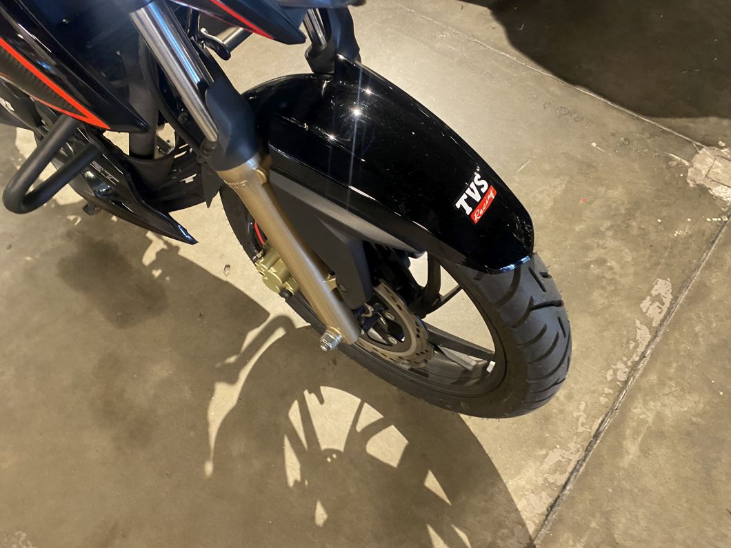 Moto TVS Rtr 200 Carburada usado 2025 con 4400 km 1M