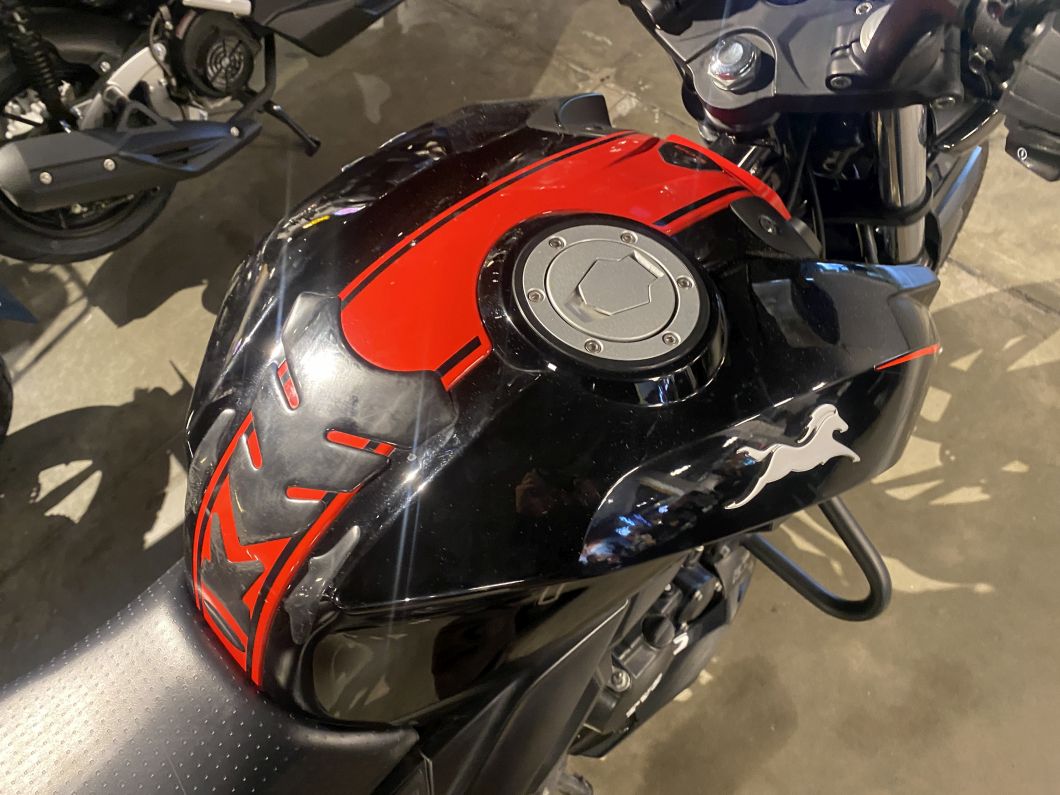 Moto TVS Rtr 200 Carburada usado 2025 con 4400 km 1M