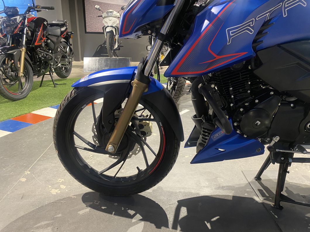 Moto TVS RTR 200 Fi Inyeccion