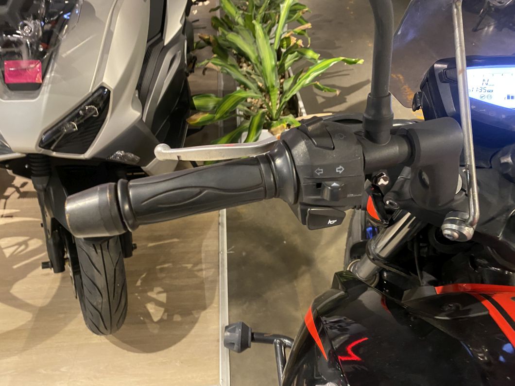 Moto TVS Rtr 200 carburada usado 2022 con 23000 km 1M
