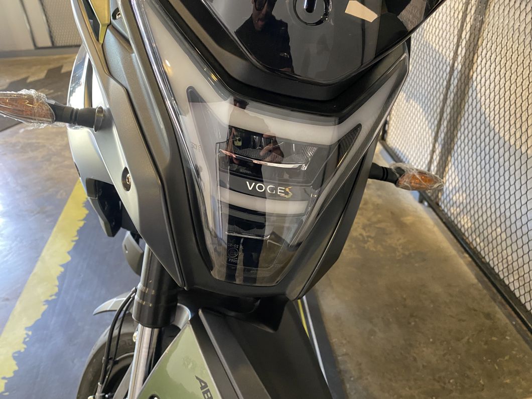 Moto Voge 300 DS 2026 con baul 