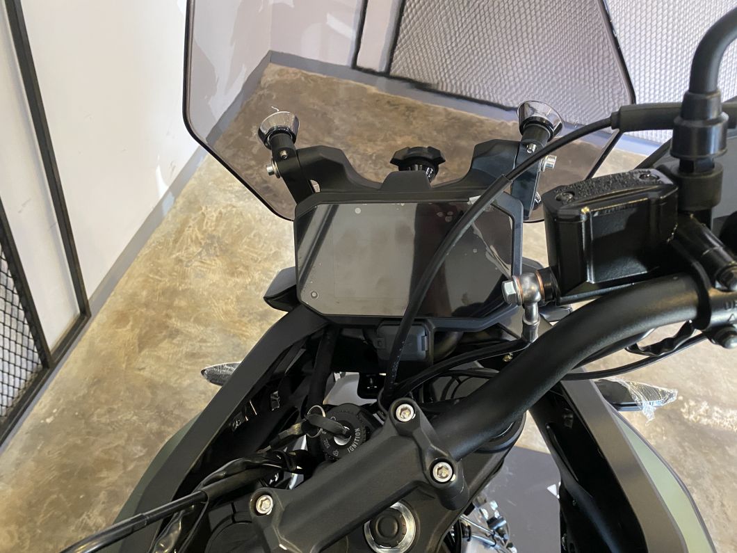 Moto Voge 300 DS 2026 con baul 