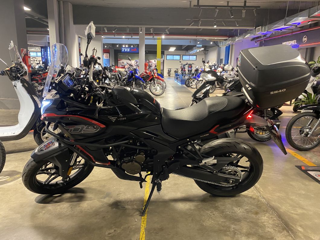 Moto Voge 300 Ds usado 2023 con 23000 km int 52964 1M