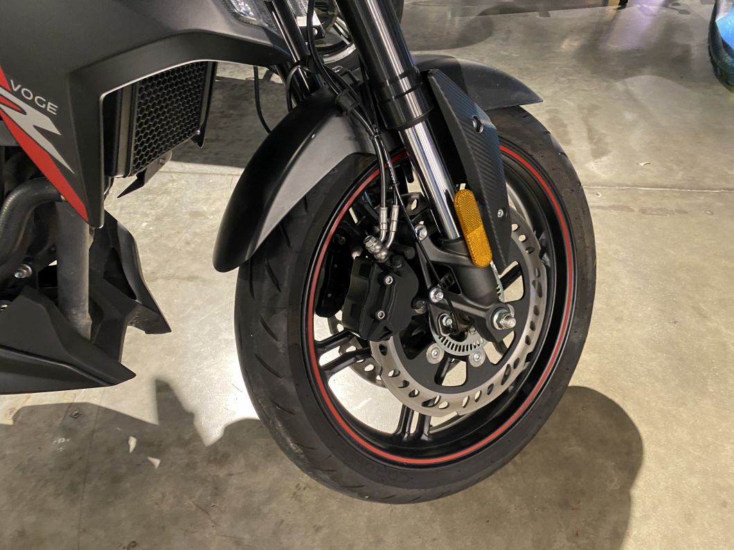Moto Voge 300 R usado 2023 con 3000 km 1M
