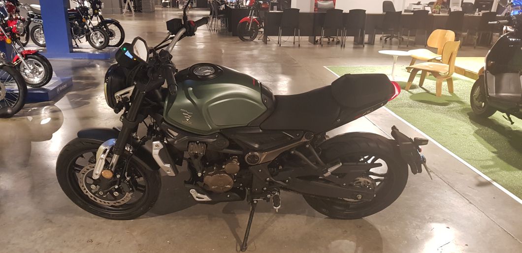 Moto Voge 300 AC usado 2022 con 7800km 