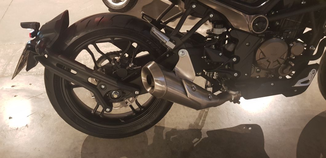 Moto Voge 300 AC usado 2022 con 7800km 