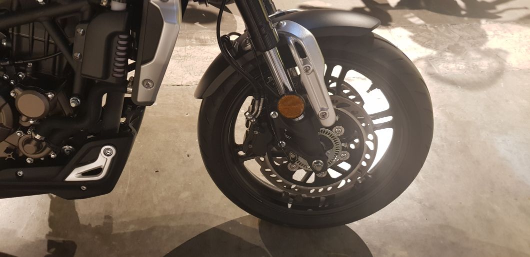 Moto Voge 300 AC usado 2022 con 7800km 
