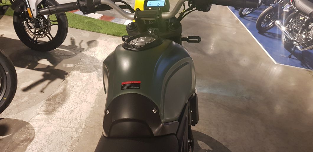 Moto Voge 300 AC usado 2022 con 7800km 