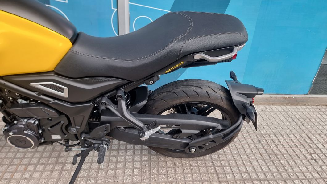 Moto Voge 350 Ac usado 2024 con 4299 km 1M