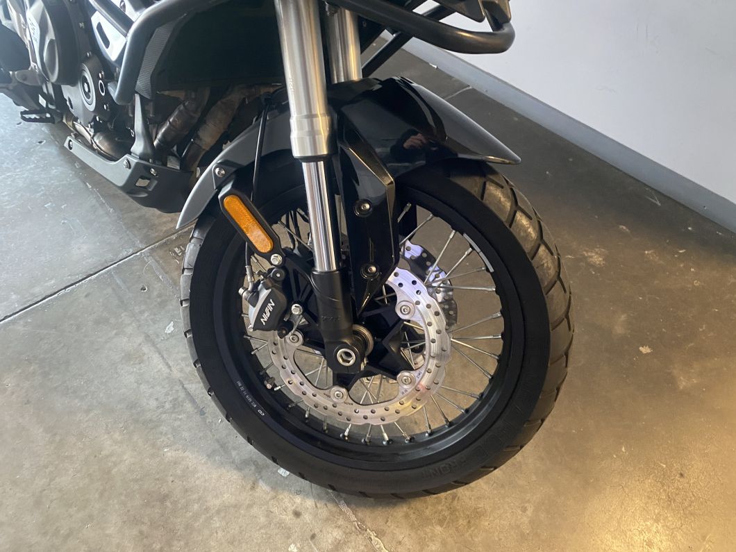 Moto Voge 500 Ds usado 2024 con 8437 km 1M