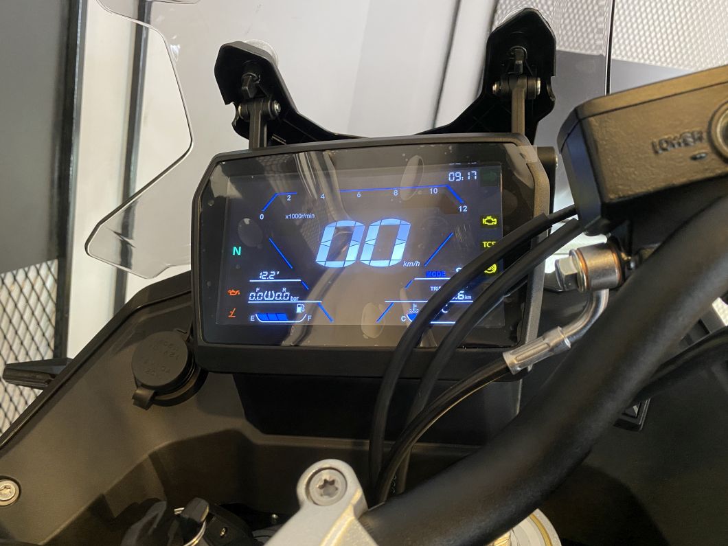 Moto Voge 525 DSX Black + Baul