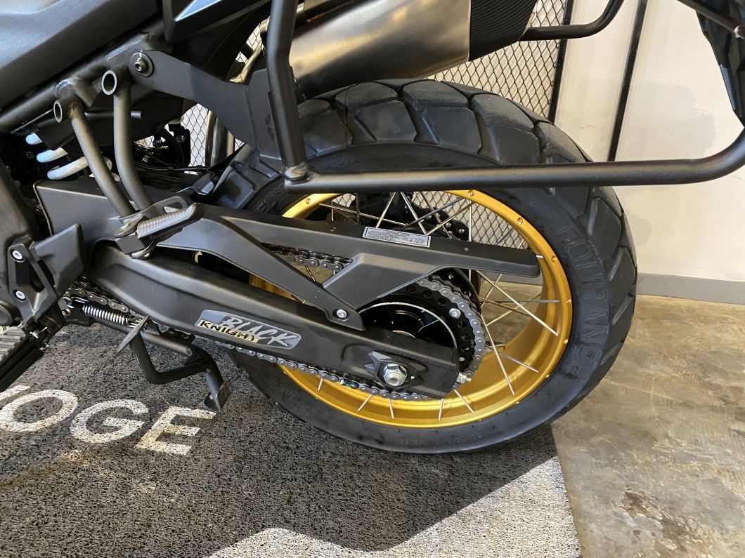 Moto Voge 525 DSX Black + Baul