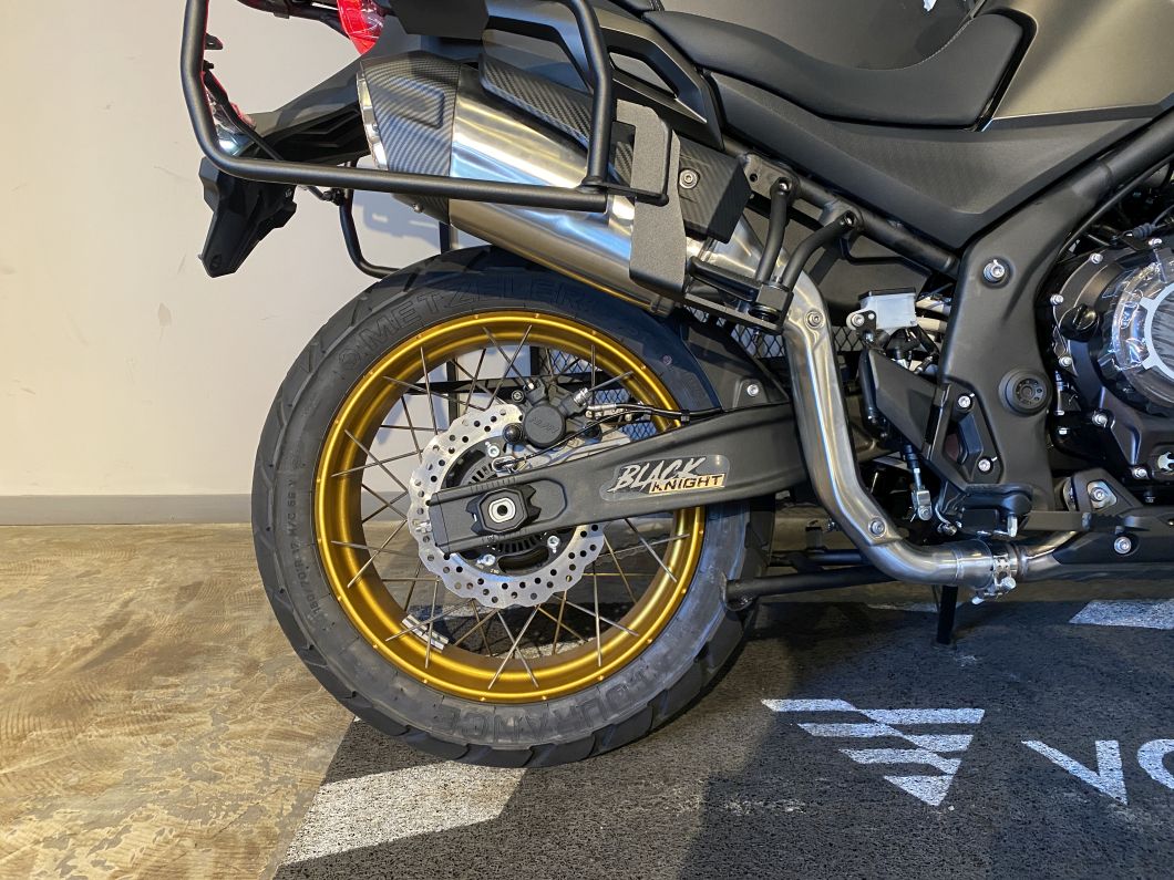 Moto Voge 525 DSX Black + Baul