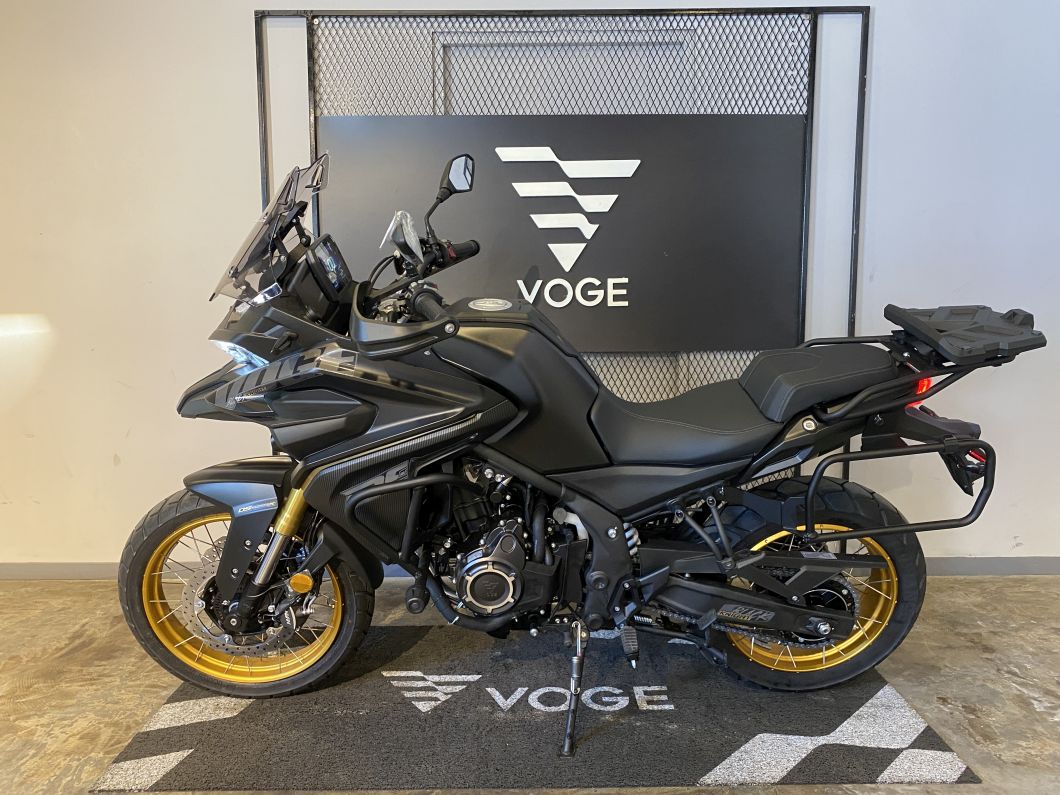 Moto Voge 525 DSX Black + Baul