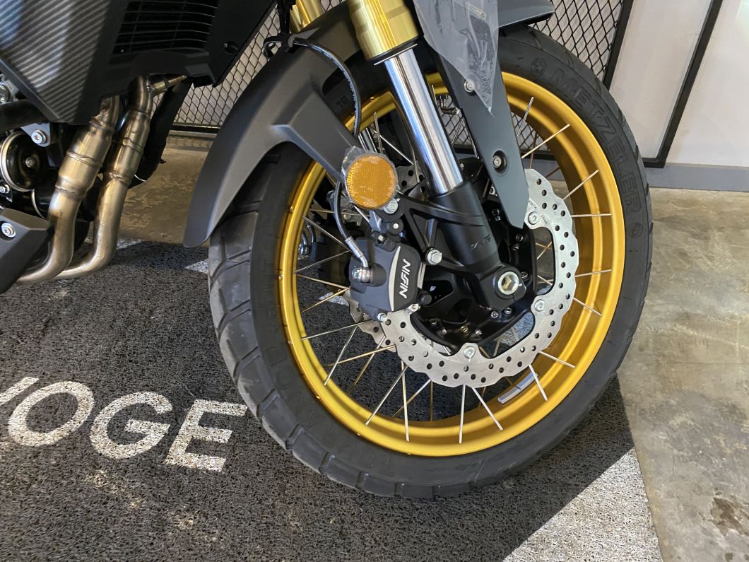 Moto Voge 525 DSX Black + Baul