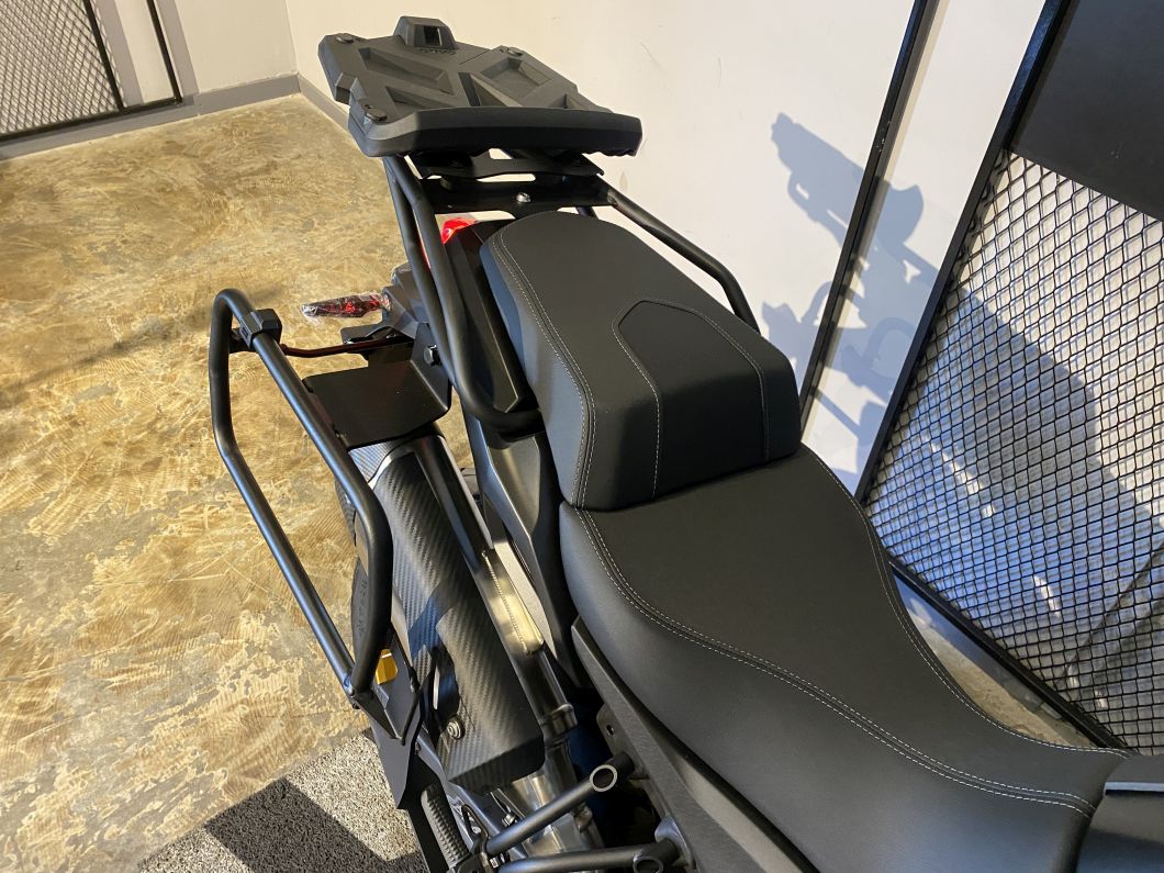 Moto Voge 525 DSX Black + Baul