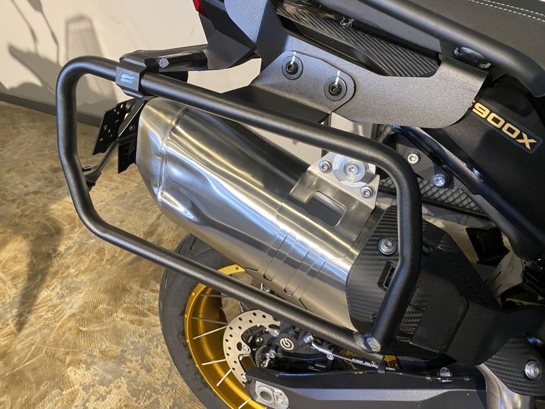 Moto Voge 900 DSX Black + Baul