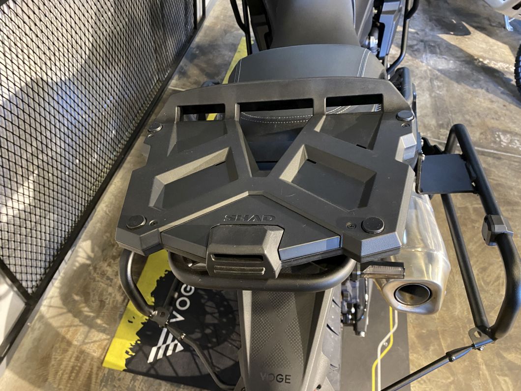 Moto Voge 900 DSX Black + Baul