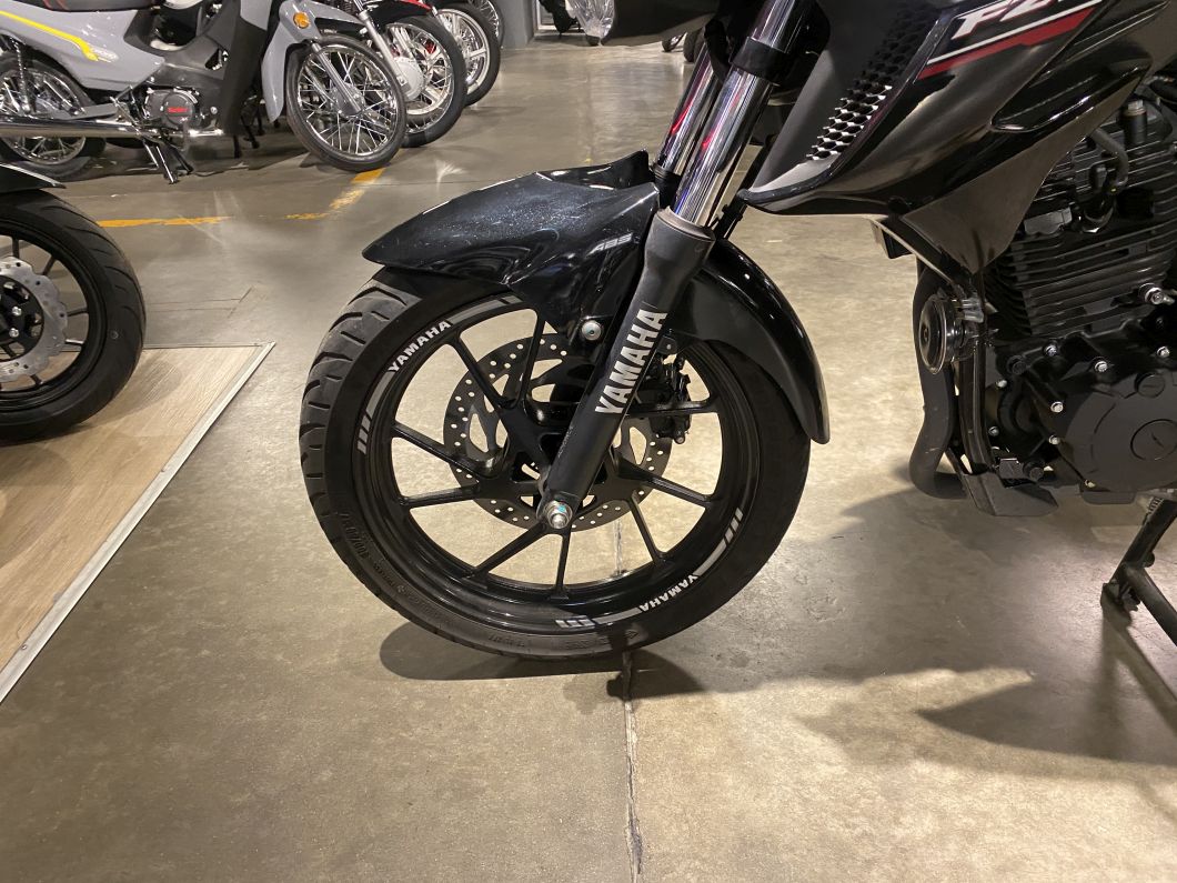 Moto Yamaha Fz 25 usado 2025 con 2350 km 1M