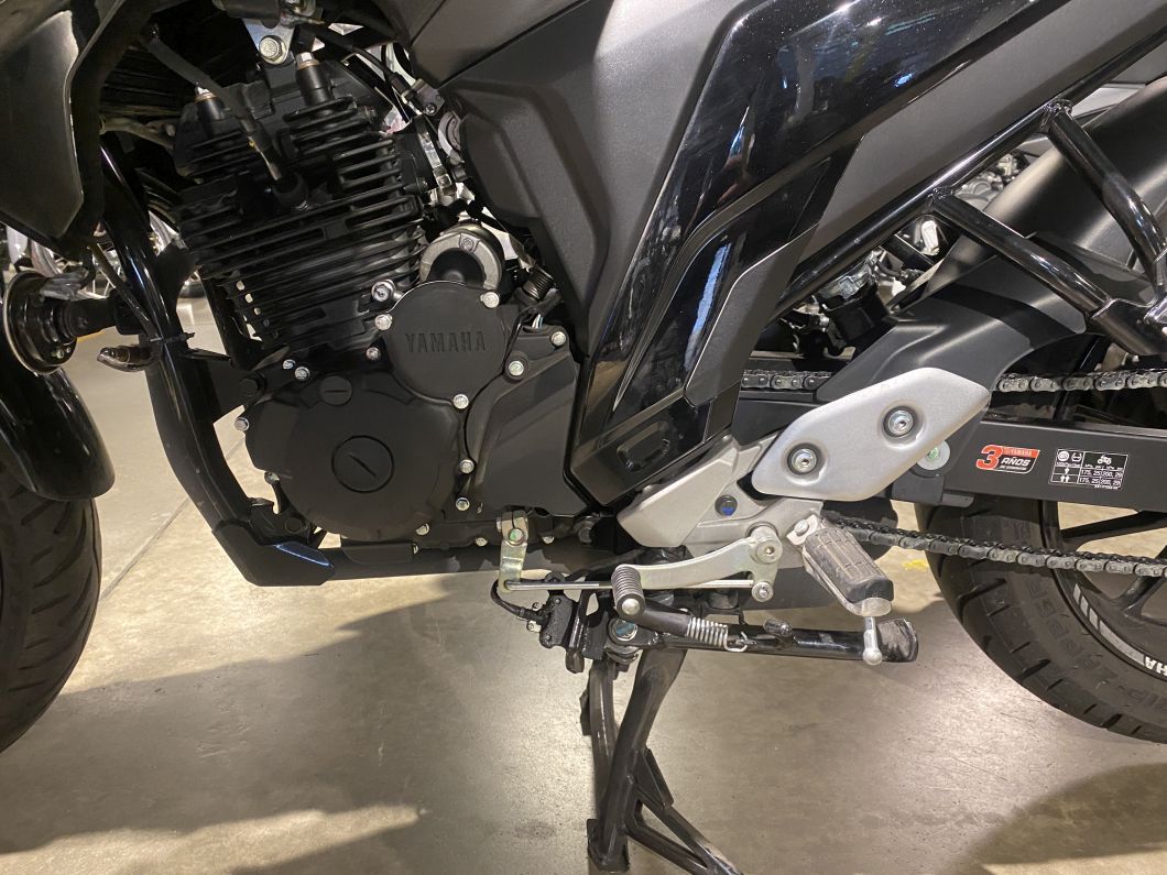 Moto Yamaha Fz 25 usado 2025 con 2350 km 1M