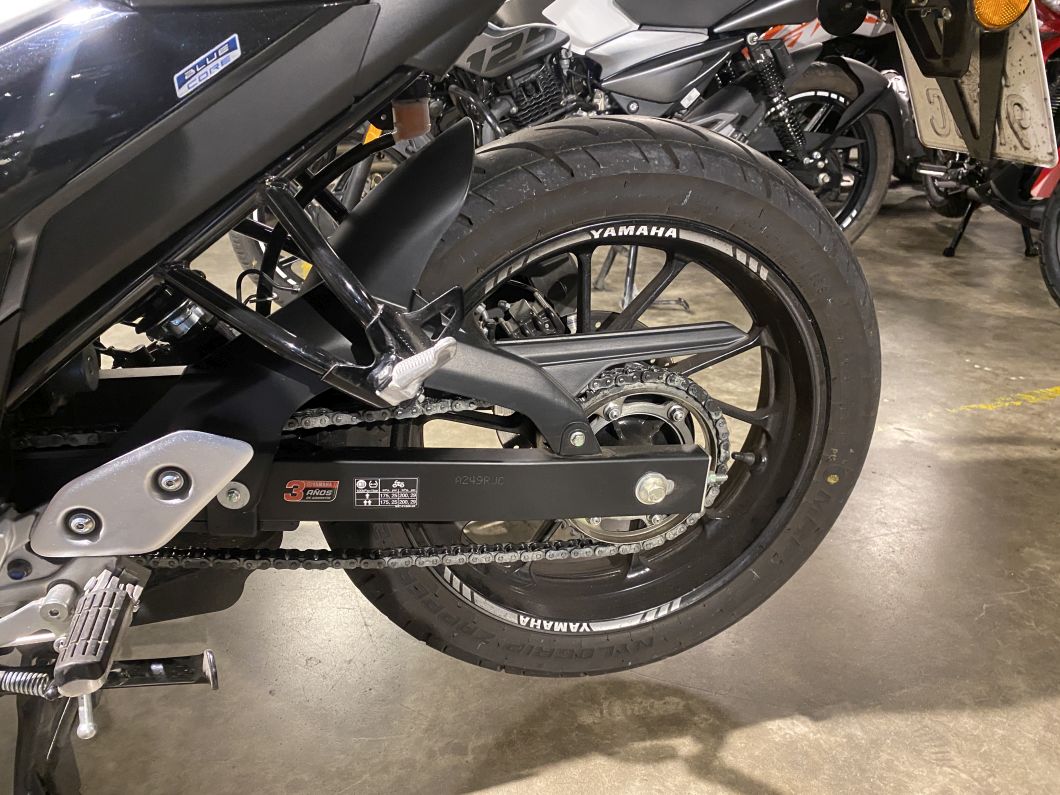 Moto Yamaha Fz 25 usado 2025 con 2350 km 1M