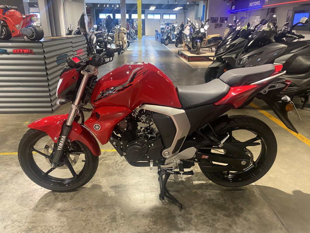 Moto Yamaha Fz 16 usado 2022 con 700km 48671