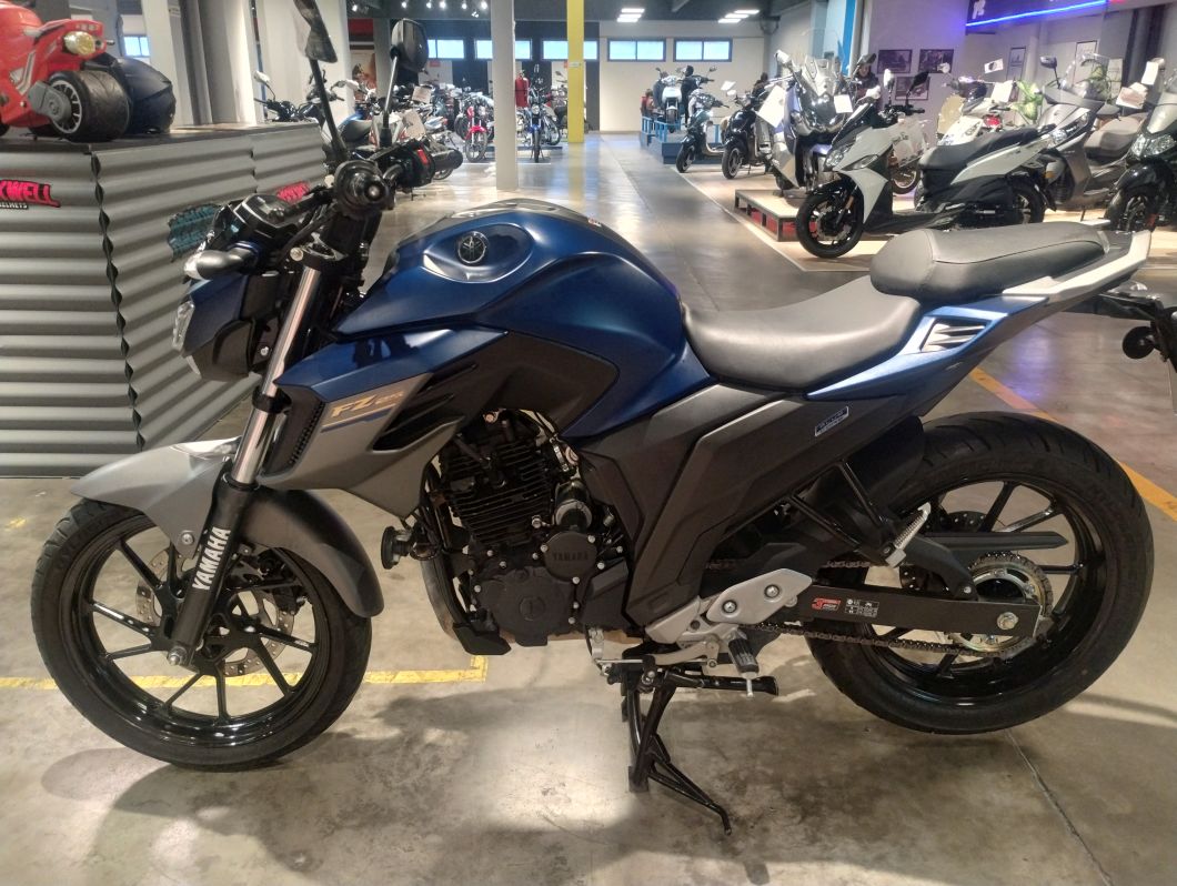 Moto Yamaha Fz 25 usado 2021 con 8650km 